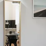 Vesuvio Capodichino 아파트 *