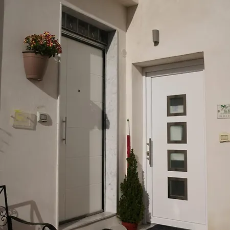 Vesuvio Capodichino * 나폴리